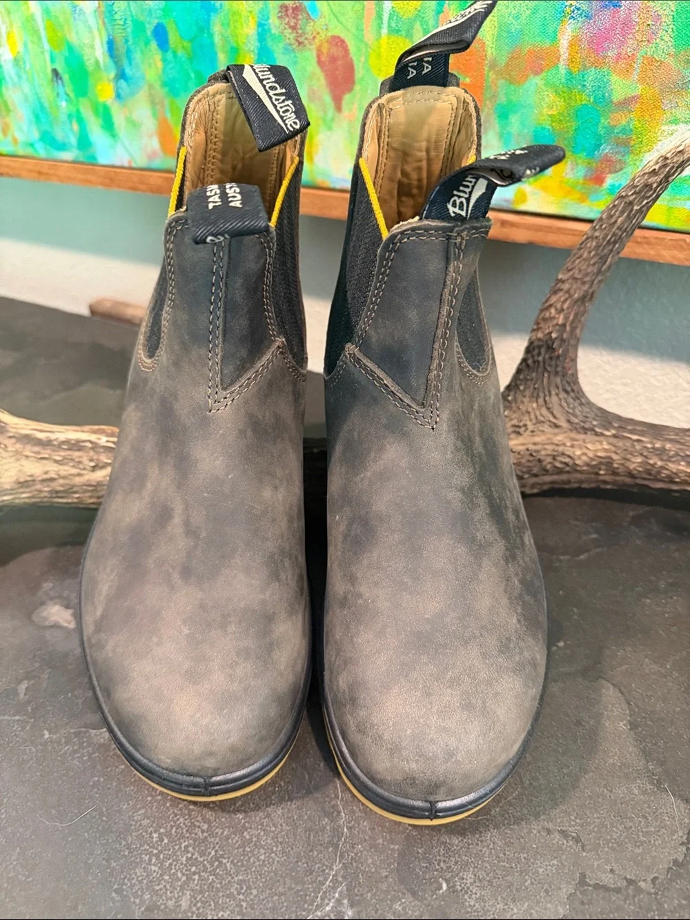 Blundstone Dark Brown Chelsea Slip-On Boots with Tan Outsole- NWOT!